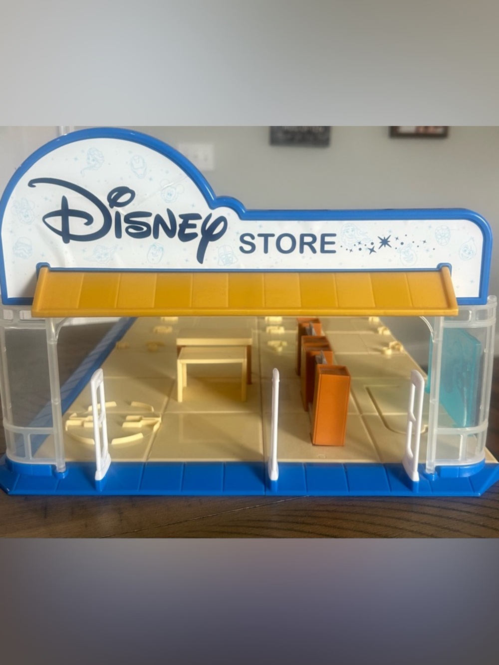 Mini Brands Disney Store Collectables Playset - with assorted Mini brands!